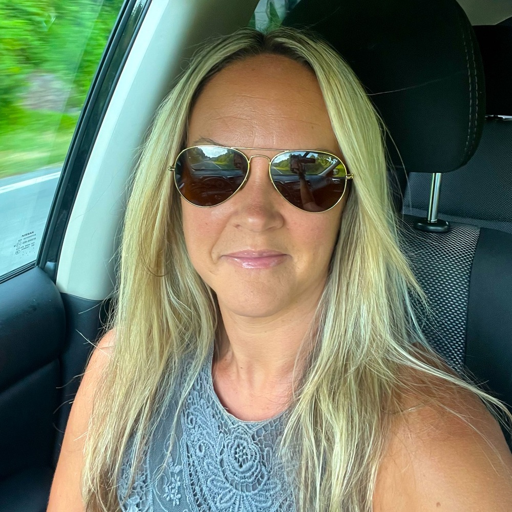 Meet your Posher, Jennifer